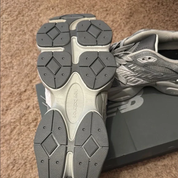 New Balance Men's Gray Sneakers - Picture 6 of 6